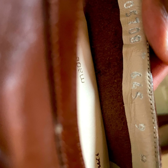 Salvatore Ferragamo size 9 - Picture 9 of 12